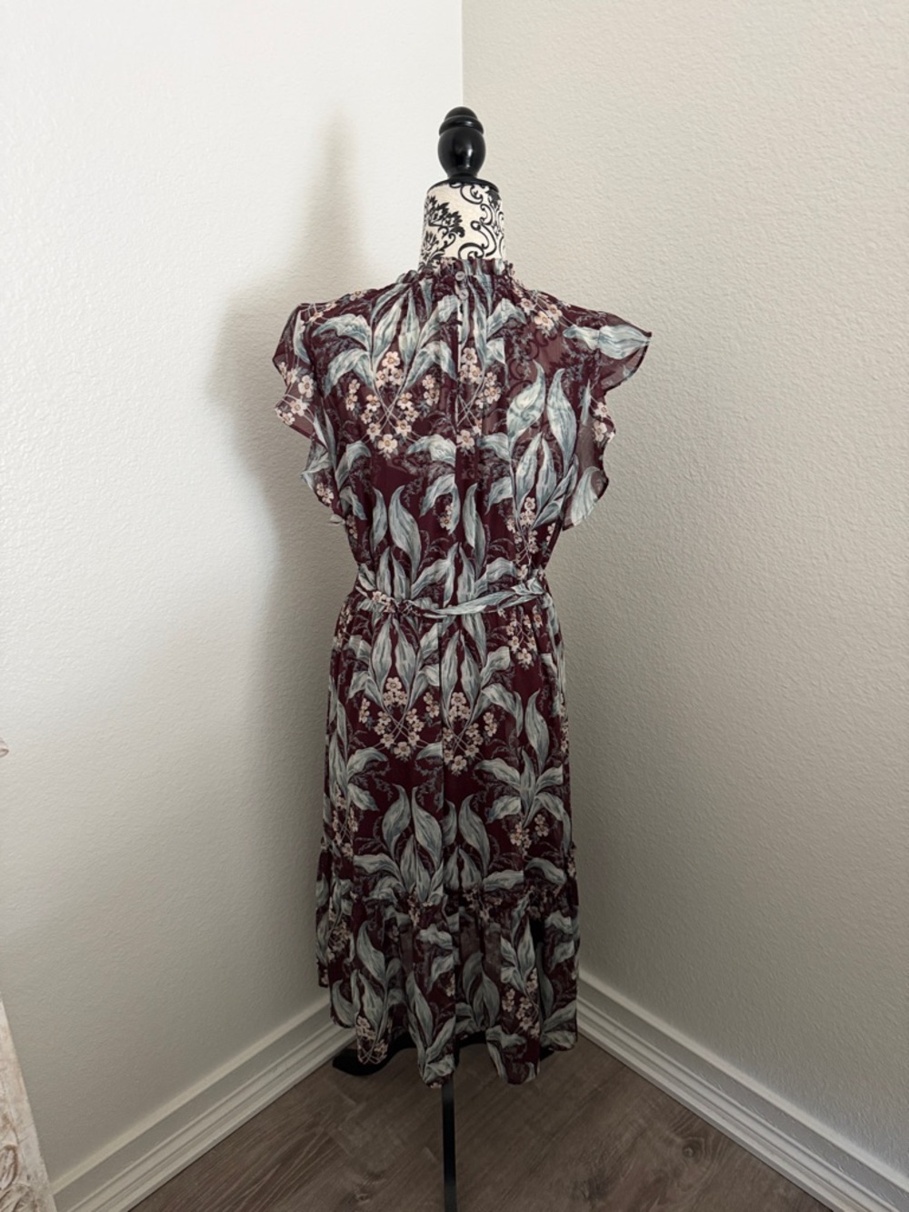 Ann Taylor Floral Tie-Waist Midi Dress in Burgundy Size Large - Picture 5 of 11